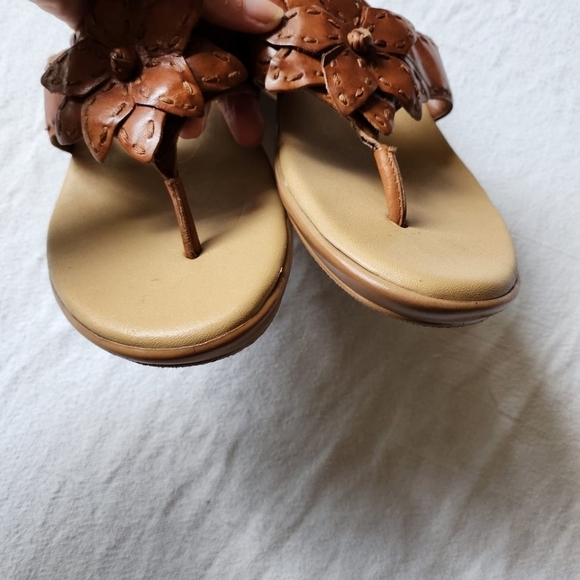 Earth Spirit Sherwood Leather Thong Floral Sz. 8.5 Sandal - Picture 4 of 8